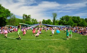 Read more about the article Sunshine and smiles shine on May Fair