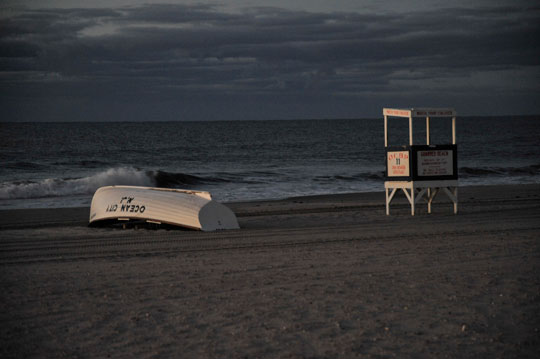 Read more about the article Photo of the Week: Waking the Beach