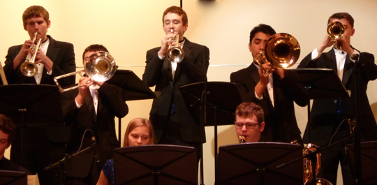 Read more about the article Eight bands perform at UHS