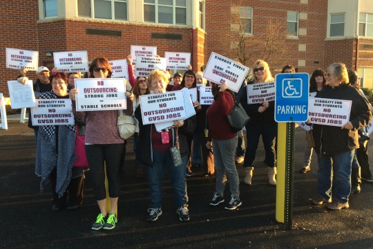 You are currently viewing GV school board faces outsourcing protest