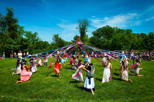 You are currently viewing Sun shines on May Fair