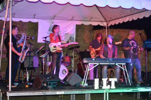Ben Arnolds rock the crowds at Friday Night Lights, a fundraiser for Natural Lands Trust.