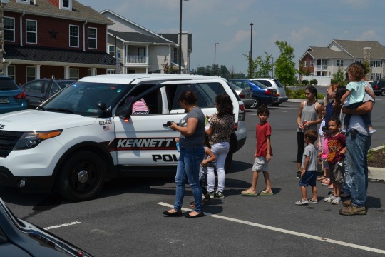 Read more about the article Test run for police: lights, sirens, popsicles