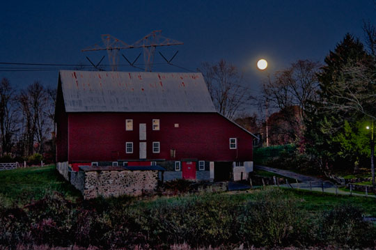 You are currently viewing Photo of the Week: Moon Over the Ford