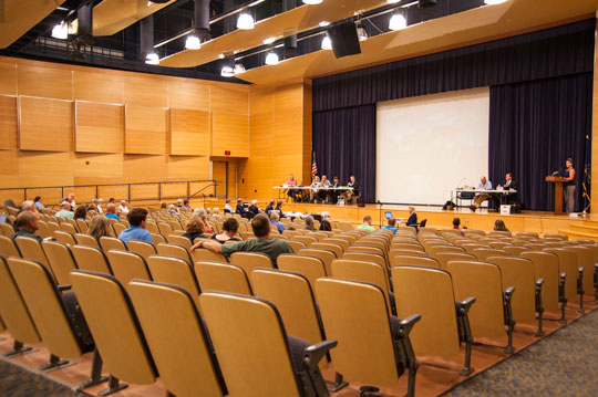 You are currently viewing Sparse crowd for Crebilly hearing