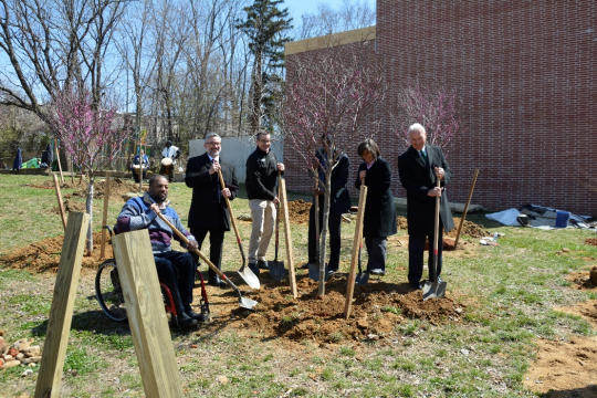 You are currently viewing Mt. Cuba donates trees to Wilmington