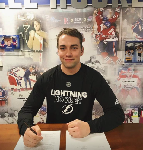 Read more about the article Unionville alum signs contract with NHL team