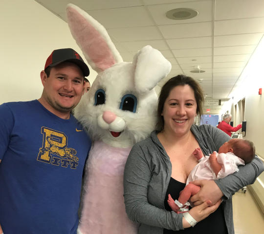 Read more about the article Egg-cited Easter Bunny visits hospital