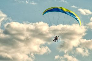 Read more about the article Photo of the Week: Paramotor