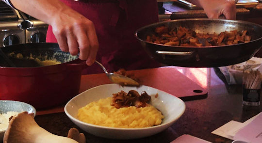 Read more about the article The French Chef: Trumpet mushroom ragoût with creamy polenta