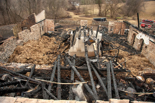 Read more about the article Neighbors pitch in after major fire