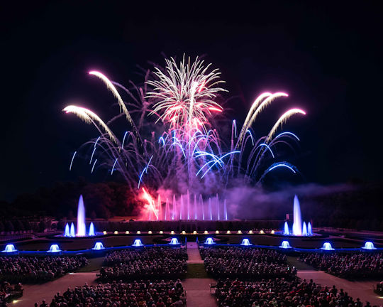 Read more about the article Longwood Gardens announces Fireworks & Fountains