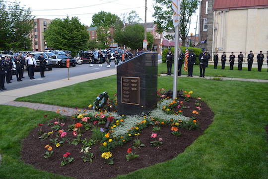 Read more about the article To remember fallen officers
