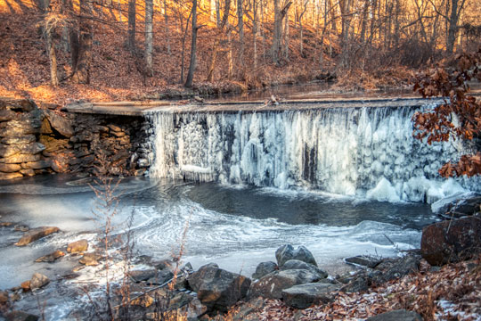 Read more about the article Photo of the Week: Frozen Falls