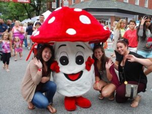 Read more about the article Kennett Square celebrates 40th Annual Mushroom Festival Sept. 6–7