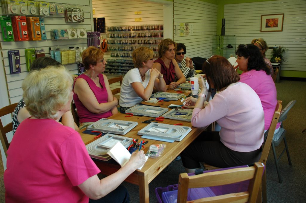 Read more about the article Beading class benefits abuse victims