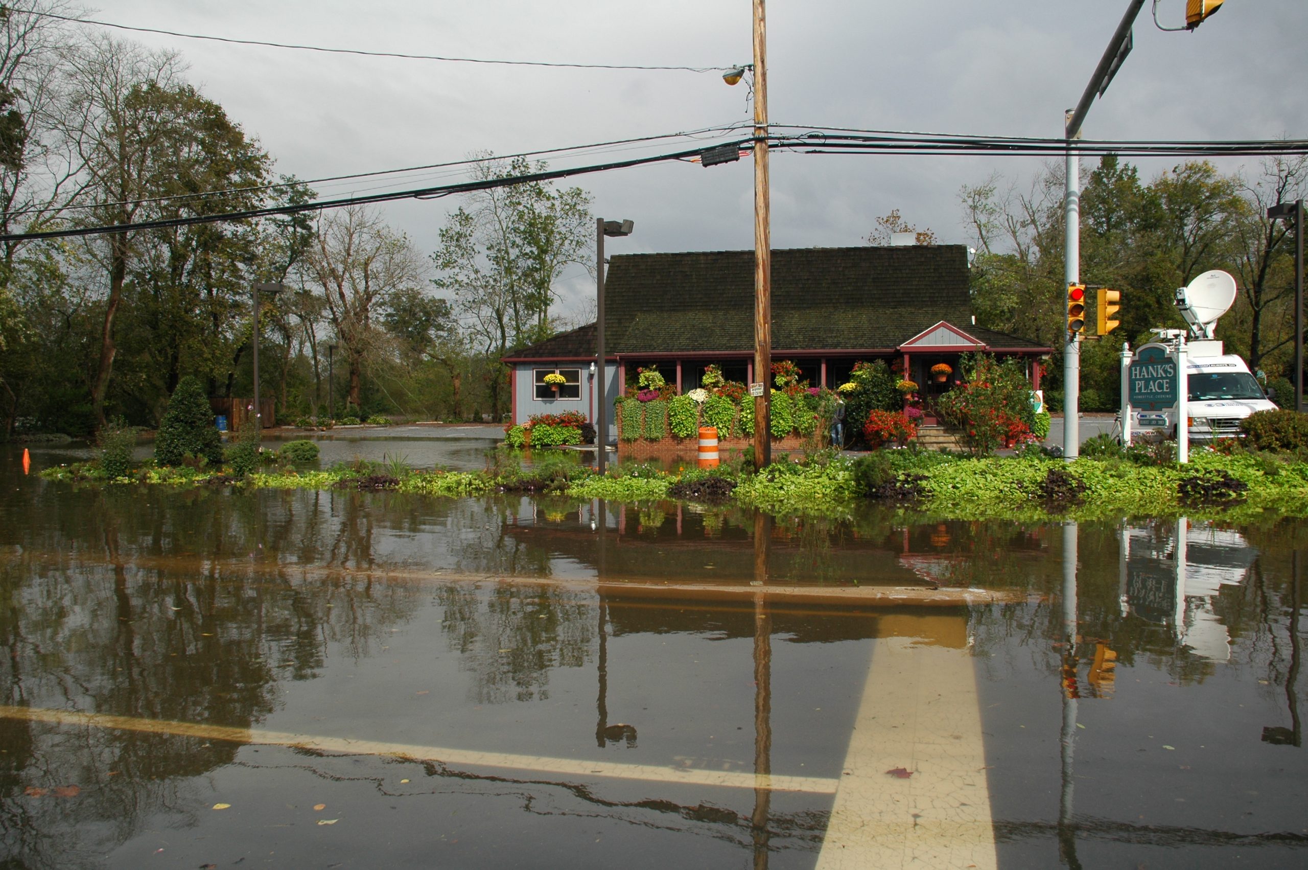 You are currently viewing Scenes from Around Town for Oct. 7: A Floody Friday