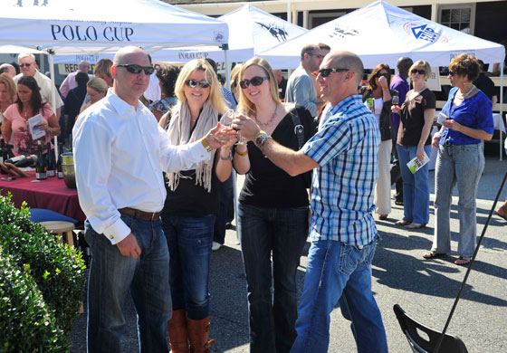 You are currently viewing Wine festival raises $60K to fight cancer